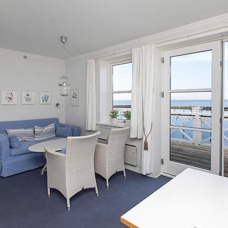 4 Person Holiday Home On A Holiday Park In Borre Eksteriør billede